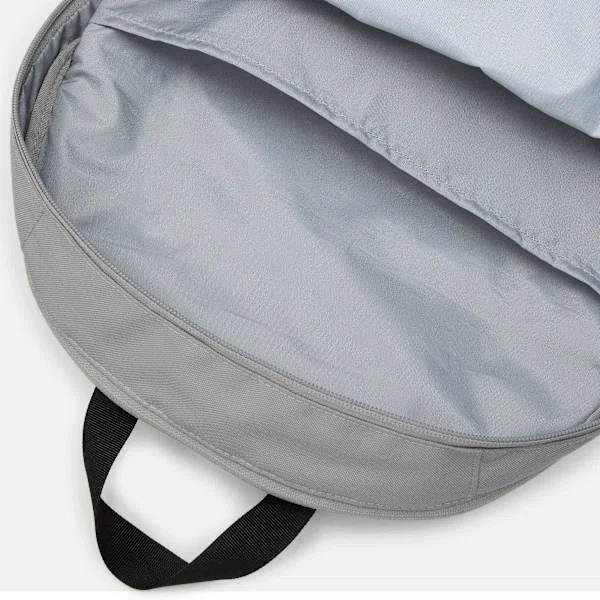 Outdoorový batoh o objemu 28 litrů Outdoorový batoh o objemu 28 litrů