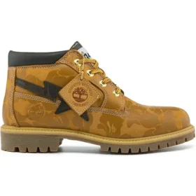Voděodolné kozačky Timberland x BAPE Nelson Premium Chukka „Wheat and Chocolate“